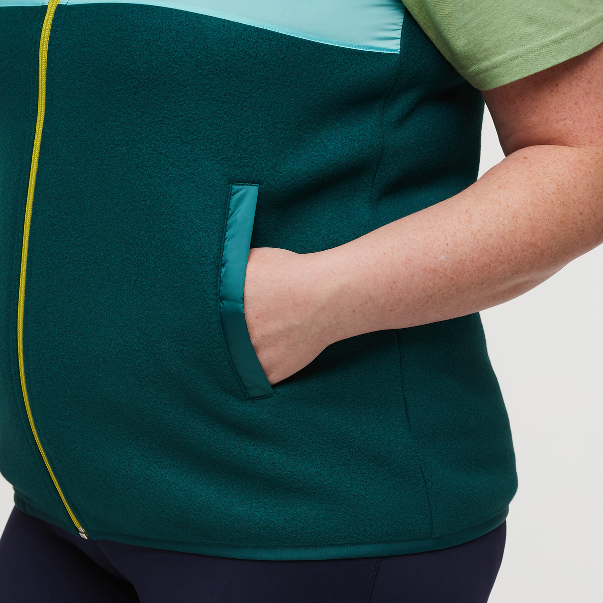 Teca Fleece Vest Women's - Image 29