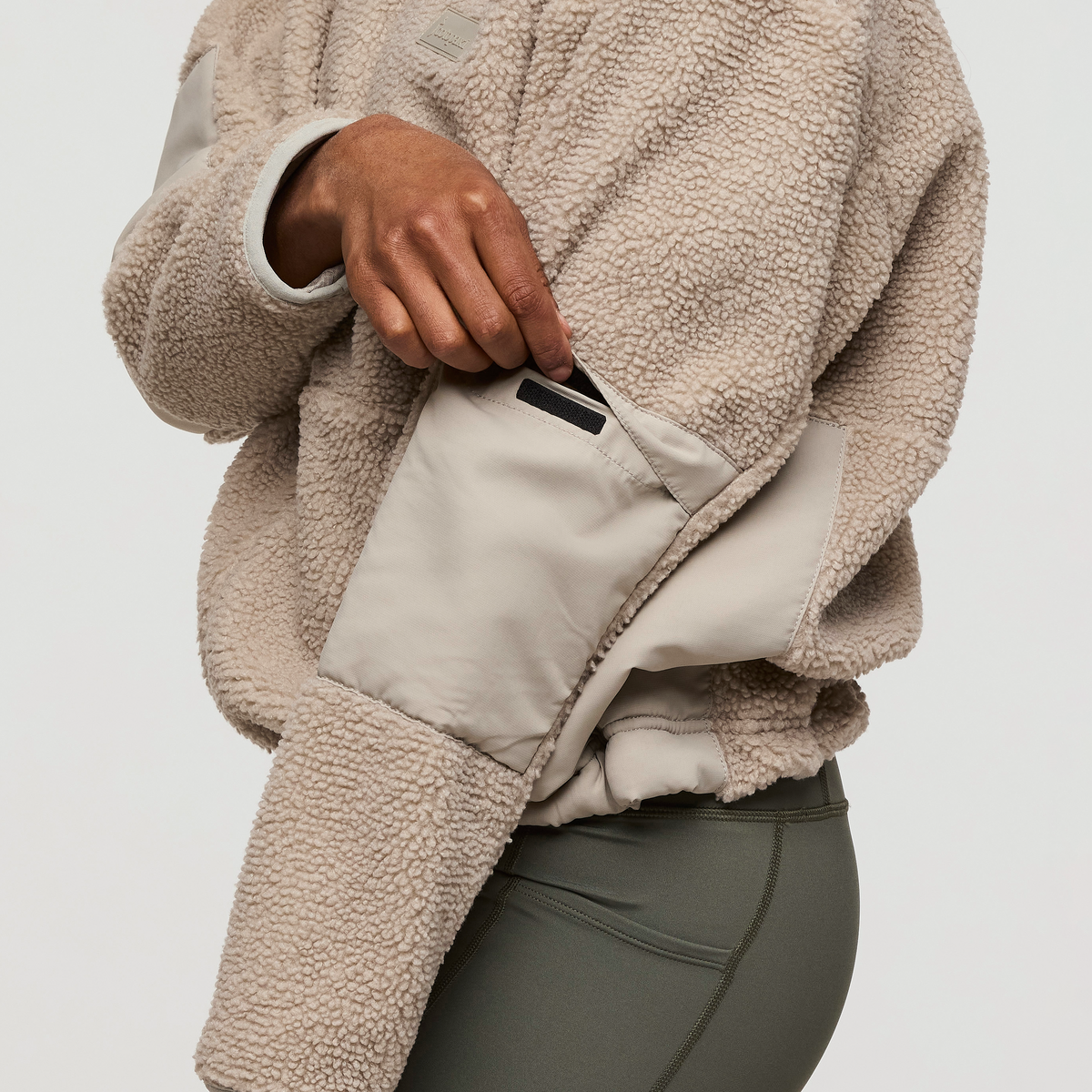 Bacano Fleece Jacket Women's - Image 25