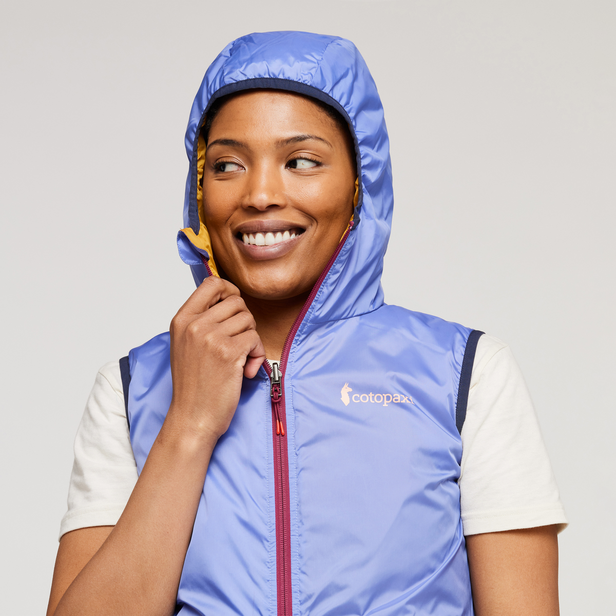 Teca Cálido Reversible Hooded Vest Women's - Image 7