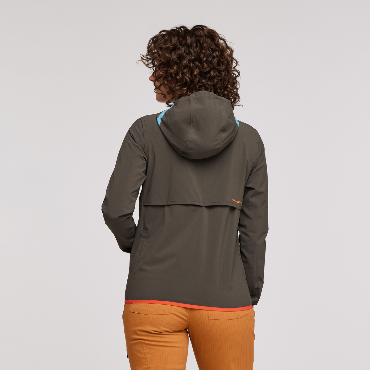 Vuelta Performance Windbreaker Jacket Women's - Image 11