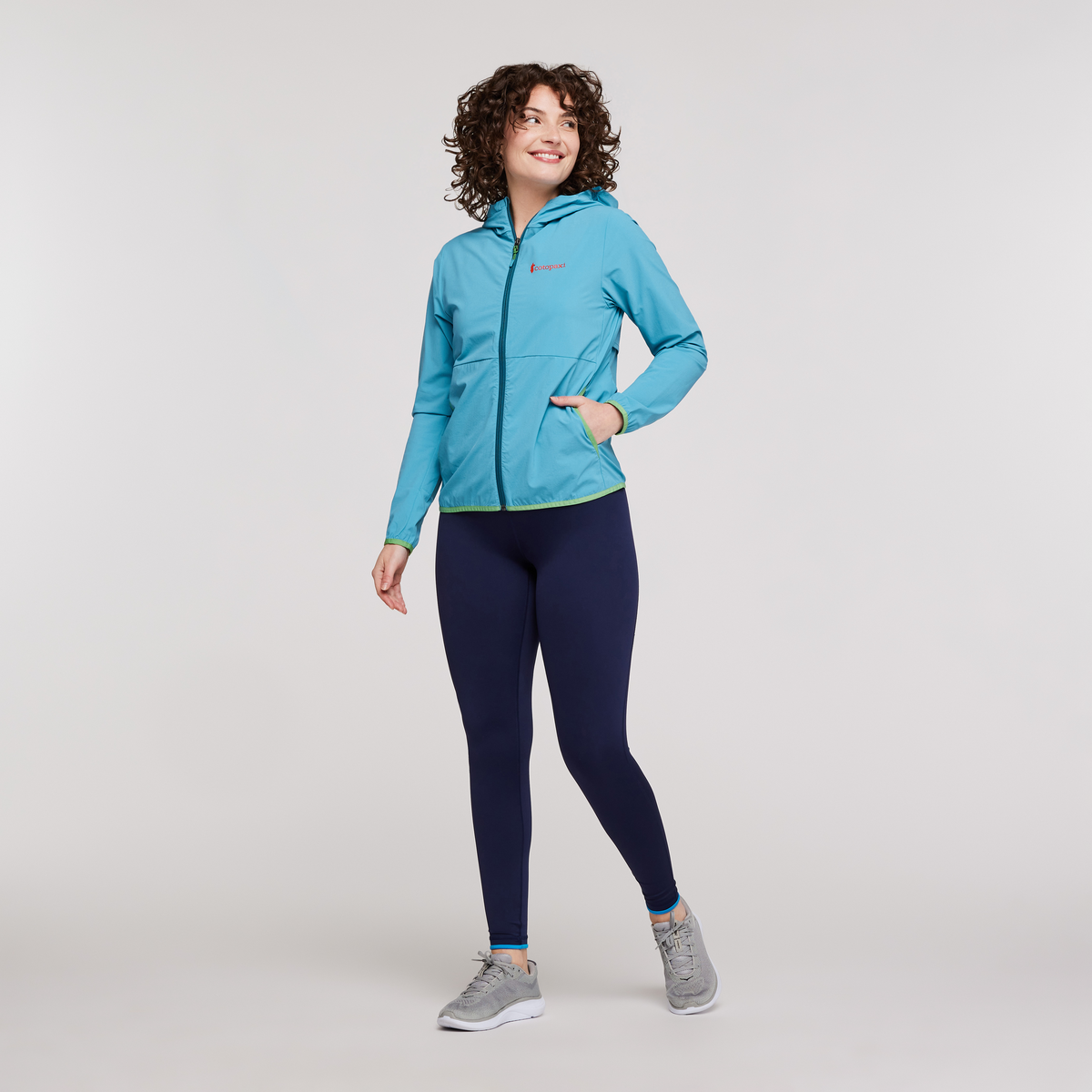 Vuelta Performance Windbreaker Jacket Women's - Image 23