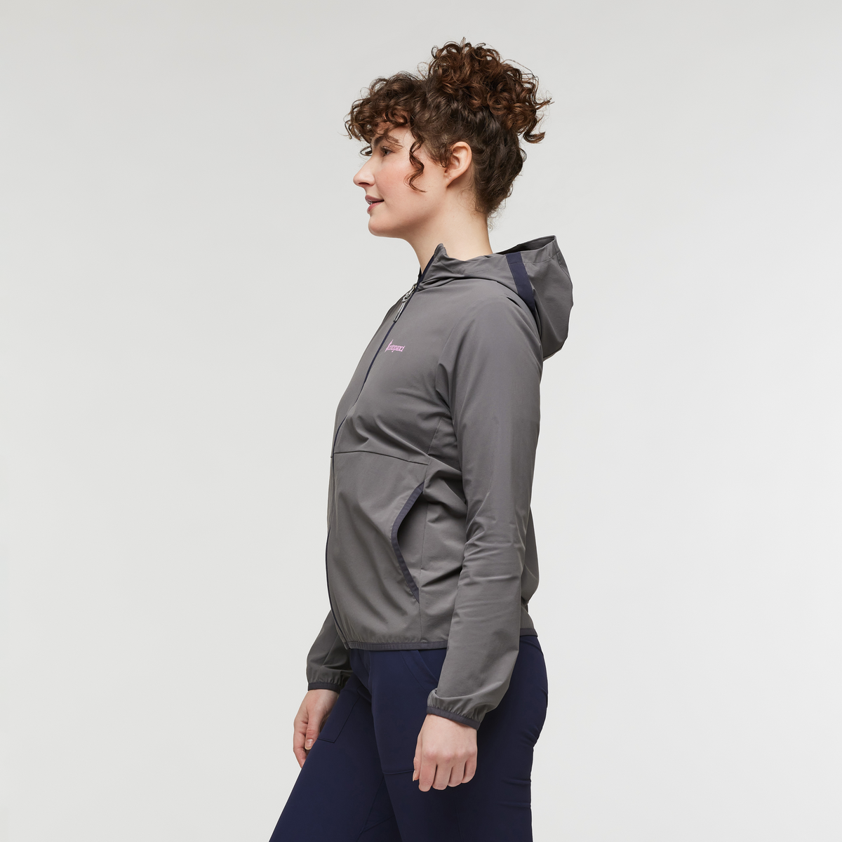 Vuelta Performance Windbreaker Jacket Women's - Image 11