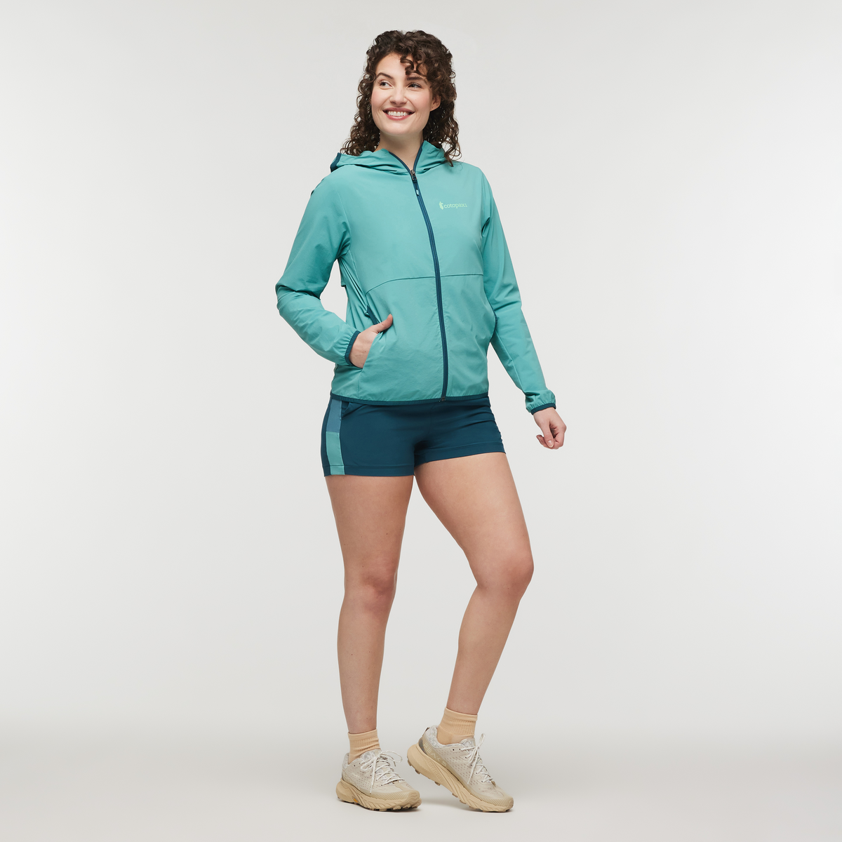 Vuelta Performance Windbreaker Jacket Women's - Image 19