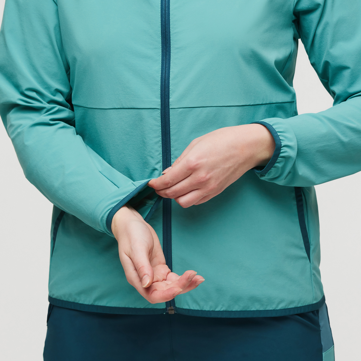 Vuelta Performance Windbreaker Jacket Women's - Image 23
