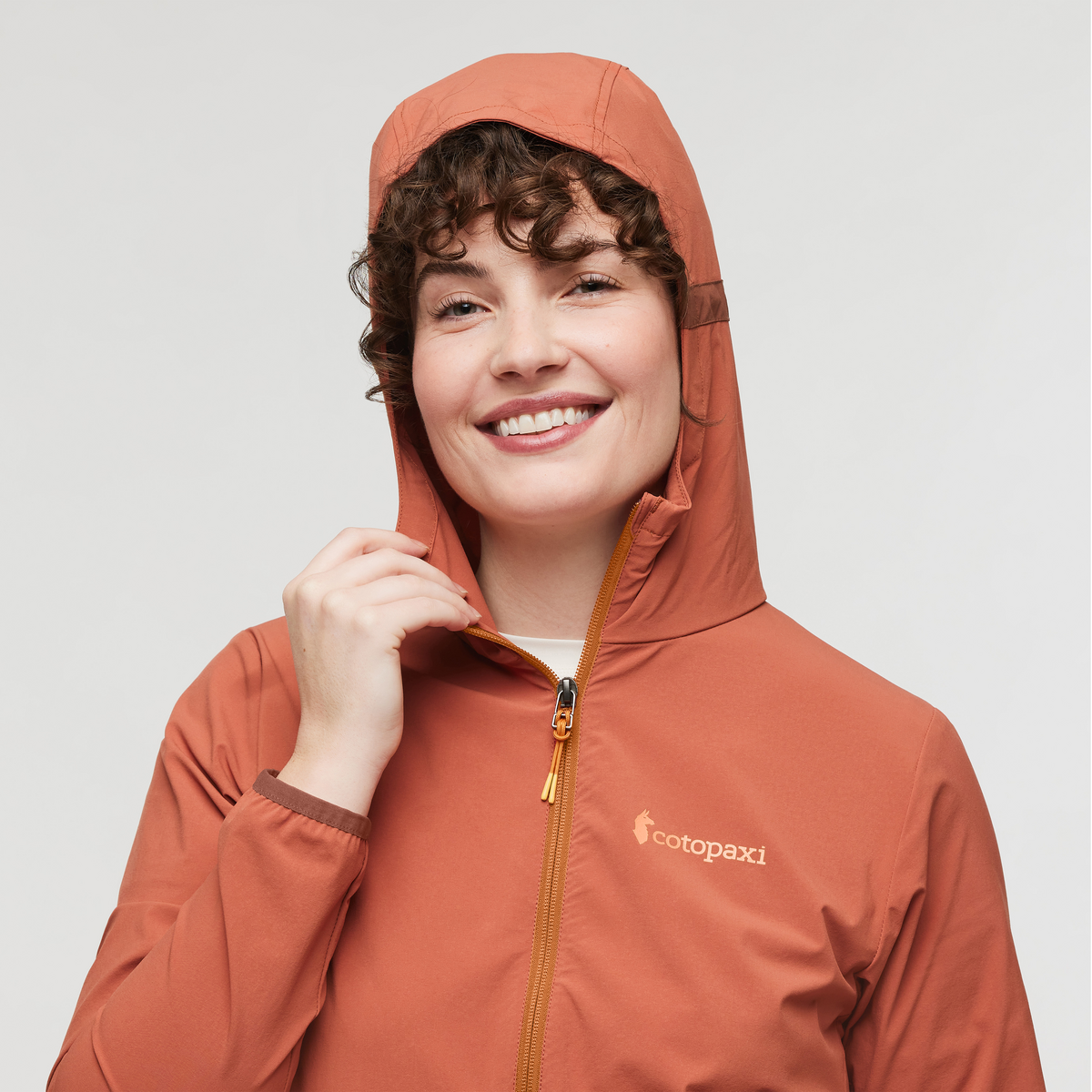 Vuelta Performance Windbreaker Jacket Women's - Image 5