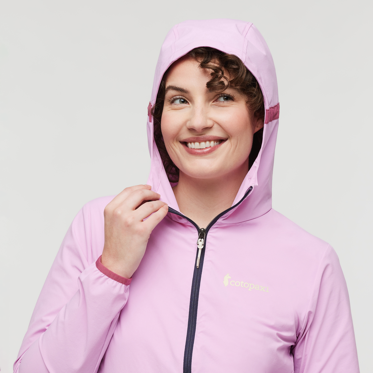 Vuelta Performance Windbreaker Jacket Women's - Image 5